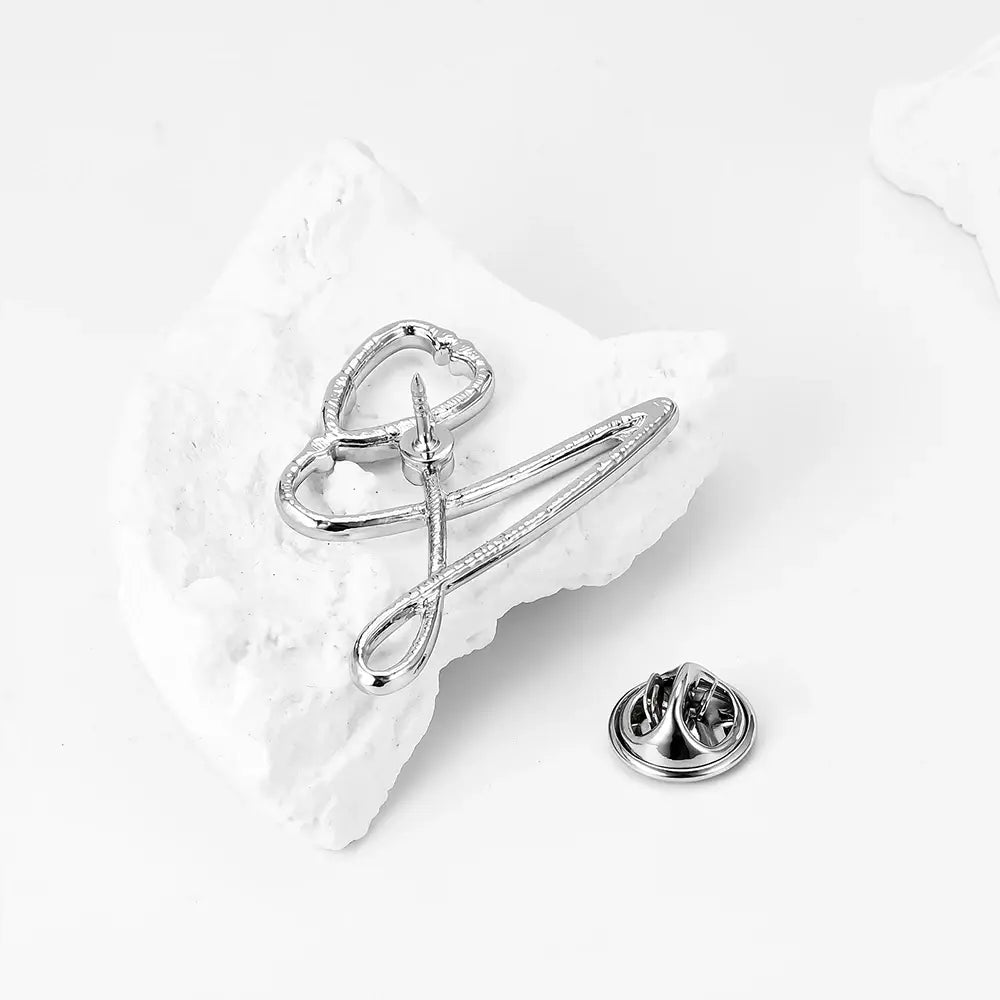 Letter A and Stethoscope Brooch Inlaid Crystal Charm Medical Pin Lapel Badge Jewelry for Doctor Nurse Medicine Staff